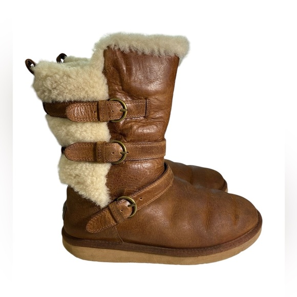 UGG Brown Ankle Boots with Cream Fur - Picture 2 of 12